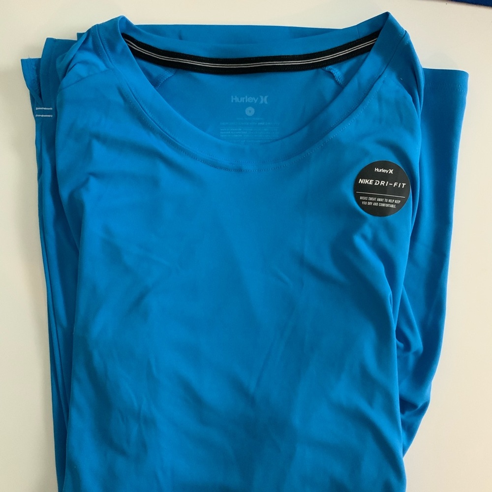 Hurley Nike dry-fit men’s short sleeve shirt